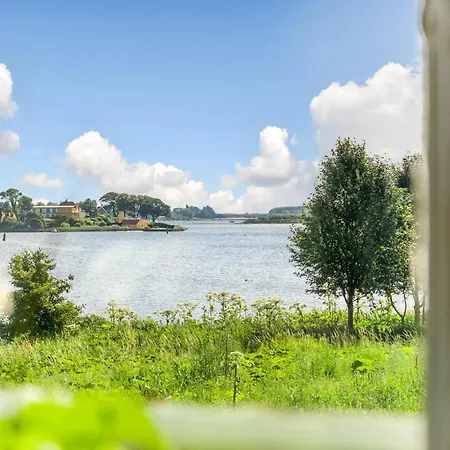 1 Bedroom Front In *